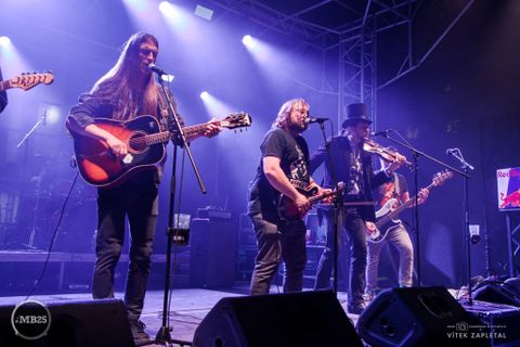 Foto z festivalu Mezi Bloky 2025