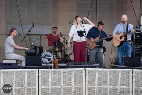 Foto z festivalu Mezi Bloky 2025