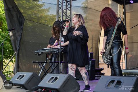 Foto z festivalu Mezi Bloky 2025