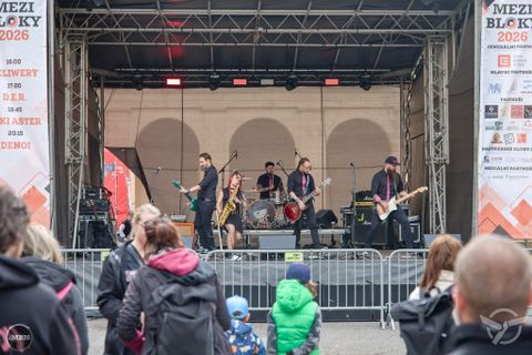 Foto z festivalu Mezi Bloky 2026