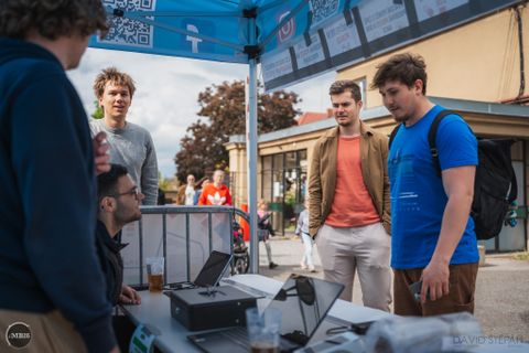 Foto z festivalu Mezi Bloky 2026