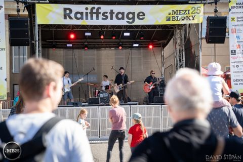 Foto z festivalu Mezi Bloky 2025