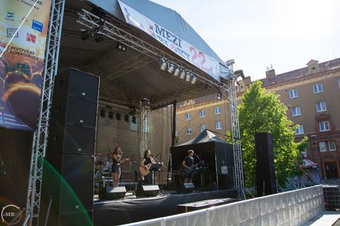 Foto z festivalu Mezi Bloky 2022