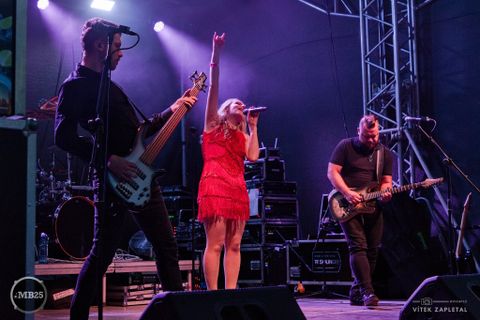 Foto z festivalu Mezi Bloky 2025