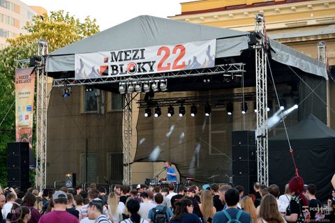 Foto z festivalu Mezi Bloky 2022