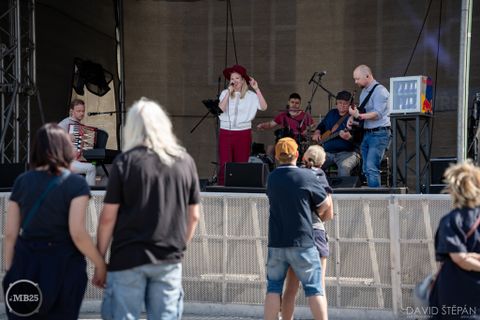 Foto z festivalu Mezi Bloky 2025