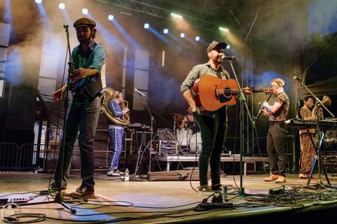 Foto z festivalu Mezi Bloky 2022