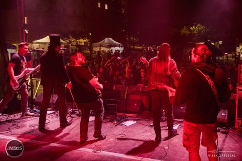 Foto z festivalu Mezi Bloky 2025