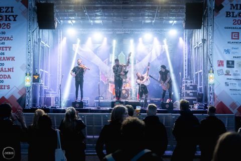 Foto z festivalu Mezi Bloky 2026