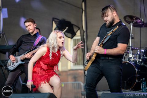 Foto z festivalu Mezi Bloky 2025