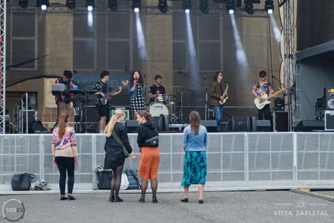 Foto z festivalu Mezi Bloky 2023