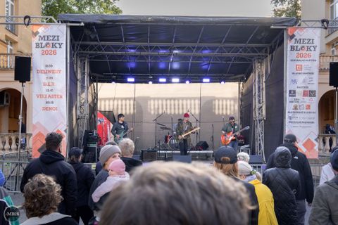 Foto z festivalu Mezi Bloky 2026