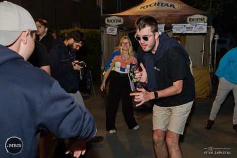 Foto z festivalu Mezi Bloky 2025
