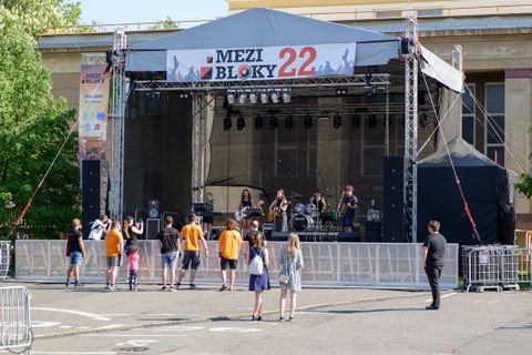 Foto z festivalu Mezi Bloky 2022